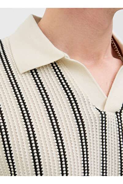 Jack & Jones Λευκό ανδρικό μπλουζάκι πόλο 12276317_JPRBLUHARRY SS SPLIT NECK