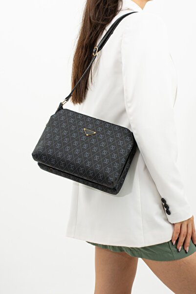 mugalas Fekete mintás - három rekeszes vállpántos, kereszttestű minőségi táska