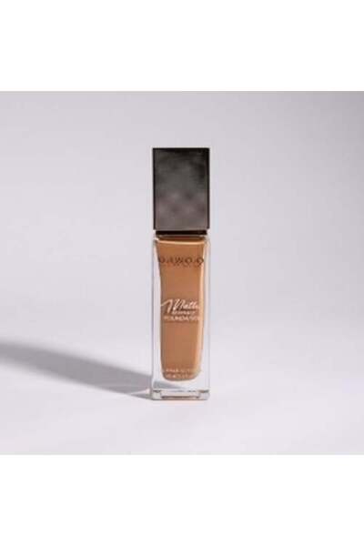 O.TWO.O Cosmetics Long-lasting, high-coverage, matte foundation - No. 06