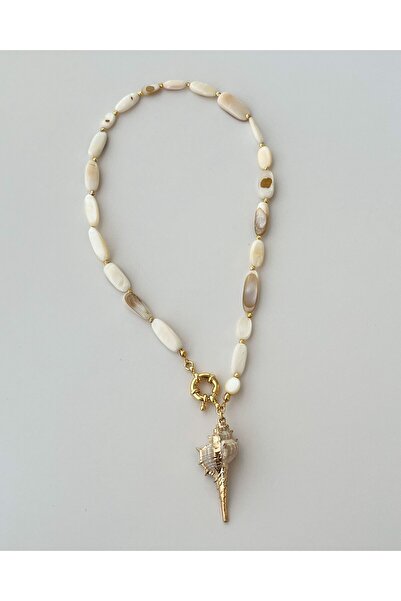 eyla collection Marivya - Natural Stone Seashell Detailed Necklace