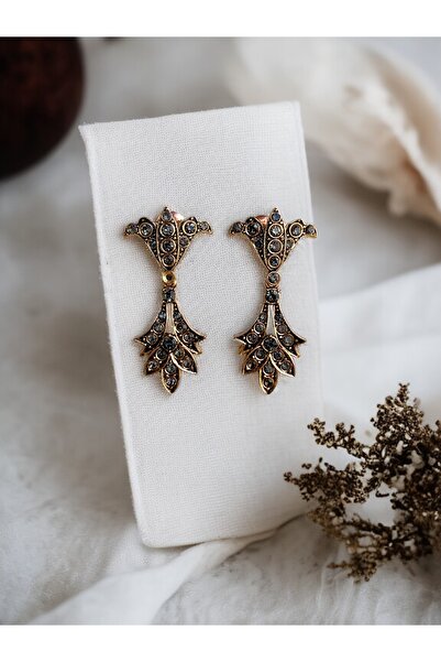 FAYRA ACCESSORIES Crystal Stone Leaf Figured Earrings