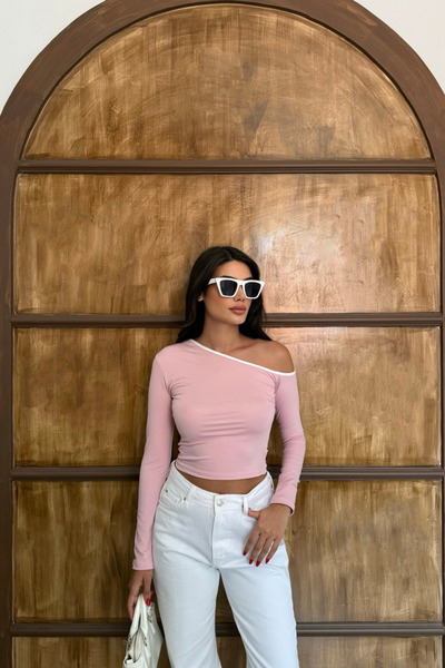 oshebu Pembe – Kadın Tek Omuz Detaylı Uzun Kollu Bluz Body