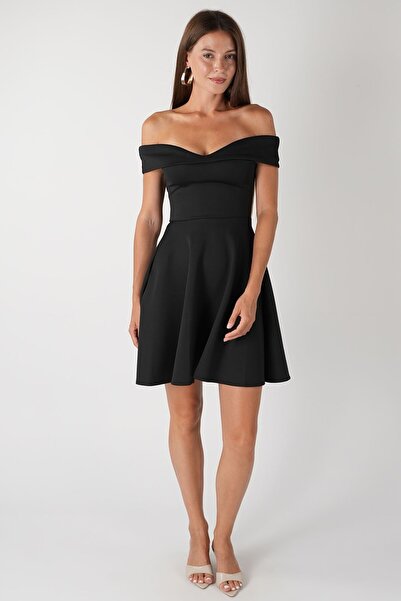 OLSAMODA Kadın Öpücük Yaka Likralı Scuba Kumaş Kloş Kesim Nişan Düğün Davet Elbisesi