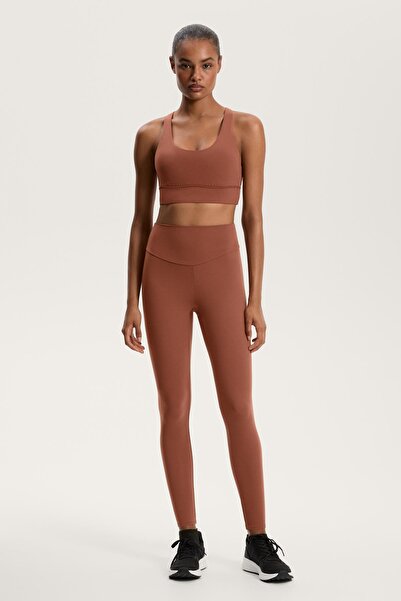 Oysho Medium-support comfortlux sports bra with cups