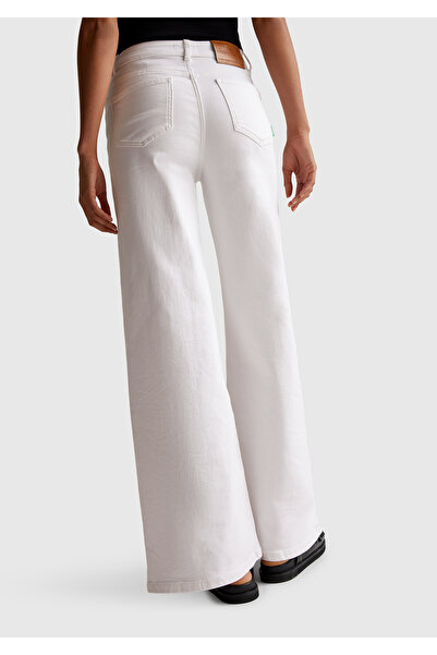 United Colors of Benetton Women's White Stretch Cotton Loose Cut Trousers with Logo Label on the Back