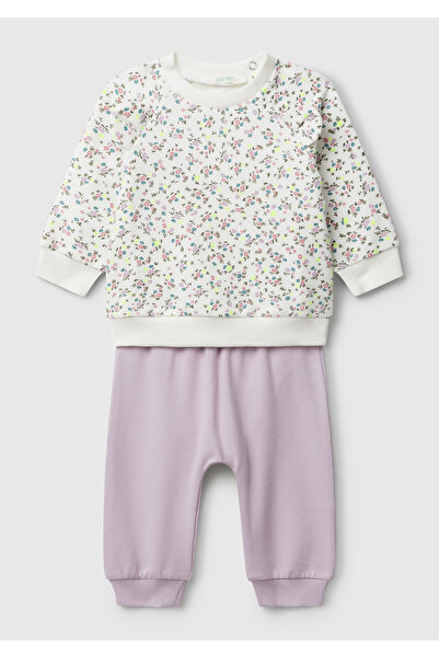 United Colors of Benetton Bebek Ekru-Lila Tamamı Baskılı Kulaklı Üst ve Arkası İşlemeli Alt Eşofman Takımı