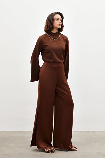 Sateen Штани з розрізом, деталі з атласу - кавовий