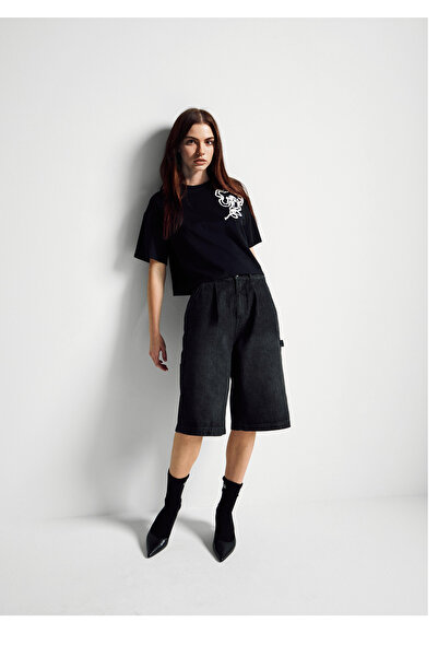 United Colors of Benetton Γυναικείο μαύρο μπλουζάκι από βαμβακερό μείγμα με λουλουδάτο απλικέ