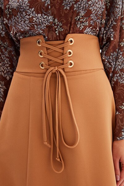 Sateen Bel Detaylı Kloş Etek - Camel