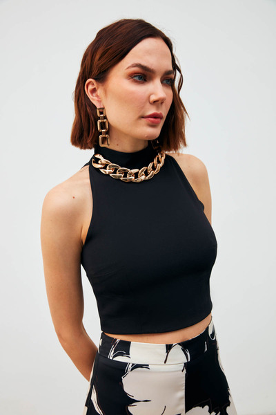 Sateen Zincir Aksesuarlı Crop Bluz - Siyah