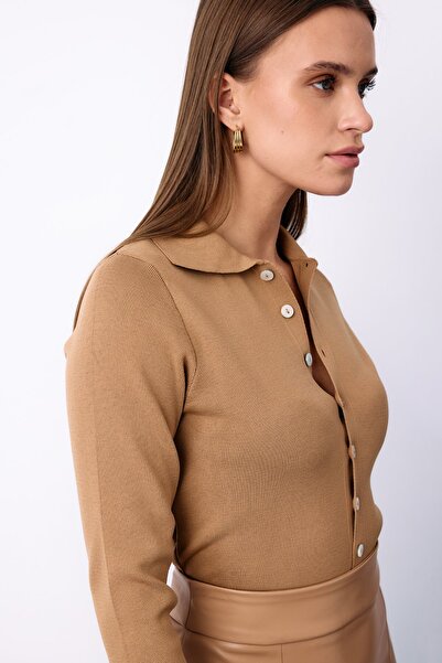 Sateen Düğme Detaylı Triko Crop Bisküvi