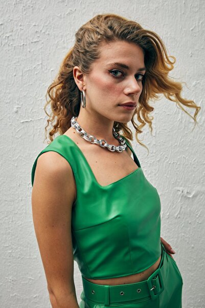 Sateen Kare Yaka Deri Crop Bluz - Yeşil