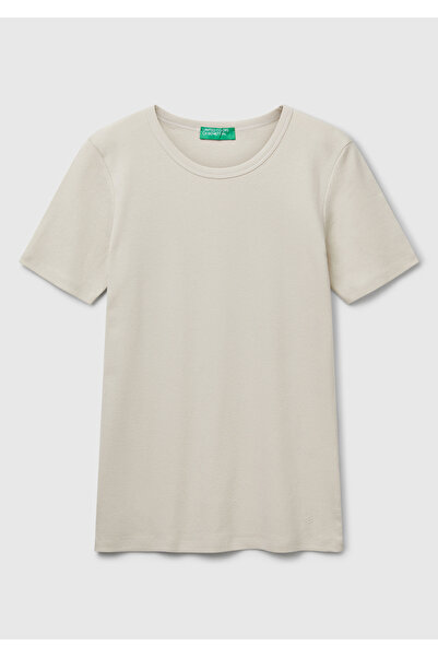 United Colors of Benetton Γυναικείο μπλουζάκι κρεμ 100% βασικό κοντομάνικο με λαιμόκοψη