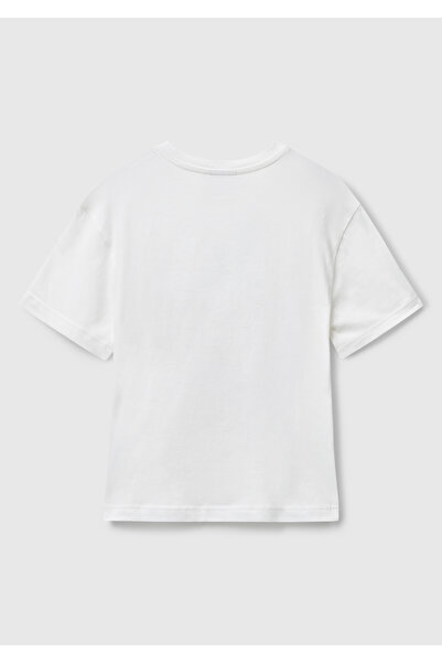 United Colors of Benetton Boy's Ecru Multicolor Peanuts Printed Comfort Fit T-Shirt with Logo Label on the Sleeve