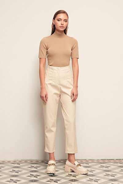 Sateen Δερμάτινο παντελόνι με πλισέ - Πέτρα