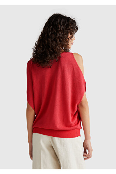 United Colors of Benetton Pulover de damă din amestec de in coral, cu umăr deschis