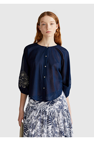 United Colors of Benetton Kadın Lacivert %100 Koton Rahat Kalıp Kolları Çiçek İşlemeli Hakim Yaka Gömlek