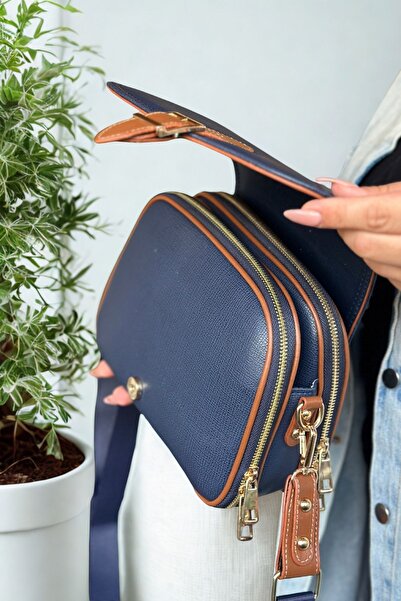 GALB LEATHER Stylish and Functional Multi-Compartment Medium Size Women's Messenger Bag with Cover