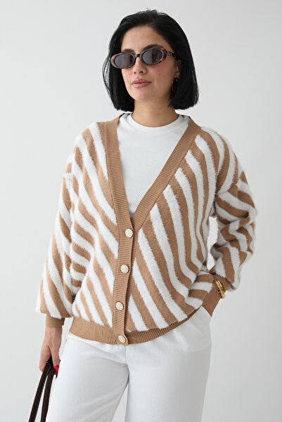 InStyle Κοντή πλεκτή ζακέτα σε χρώμα Camel - Λεπτομερής ρίγα από πούπουλα