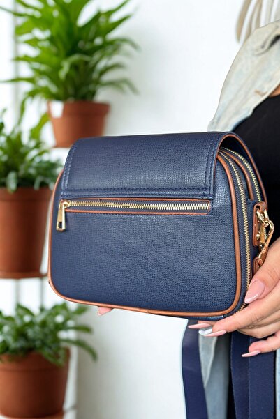 GALB LEATHER Stylish and Functional Multi-Compartment Medium Size Women's Messenger Bag with Cover