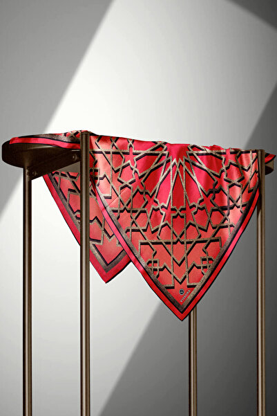 Vissona %100 Twill Türk Motifi  Desenli Nar Çiçeği Renkli 90x90 Eşarp Dikim Şekli: El Dikişi