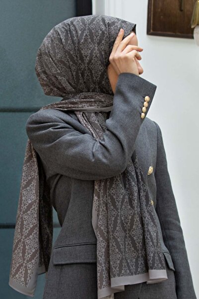 Vissona Mătase LUXURY MEDINA - Model baroc, culoare argintie, șal anti-încrețire, tip de cusut Moss Crepe, cusut italian