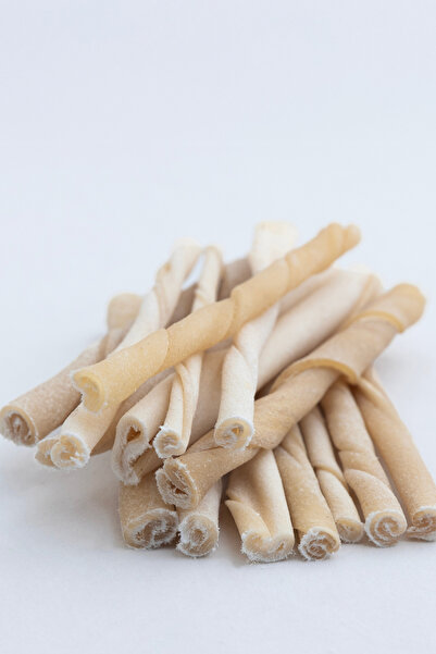 Genel Markalar KURUTULMUŞ KOLAJEN BURGU ÇUBUKLARI KÖPEK ÖDÜLÜ 100 GR