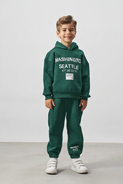 Minipodyum Комплект от горна и долна част на спортен екип за момчета с печате...