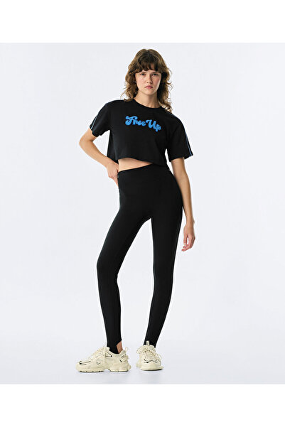 Twist SLOGAN NAKIŞLI CROP TİŞÖRT