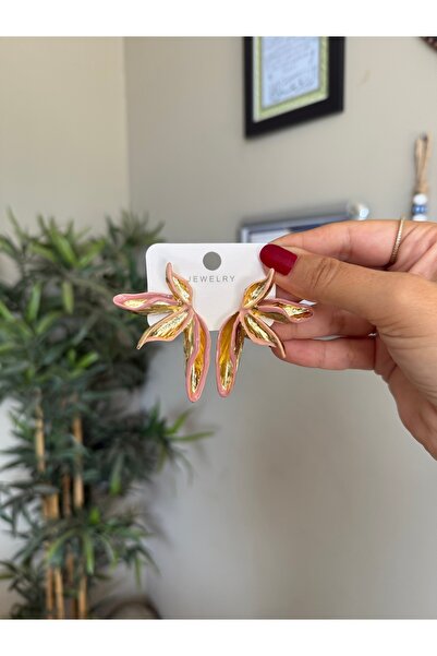 DGK COLLECTİON 14K gold renk,Yaprak detaylı,trend şık özel tasarım çiçek küpe