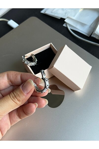 DGK COLLECTİON GÜMÜŞ RENK,TASARIM ÜRÜN,FULL TAŞLI ZARİF,HİPOALERJENİK A+ KÜPE