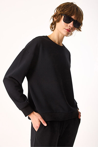 VENA Rhona Crew Neck Regular Fit 3 Thread Sweatshirt-Black