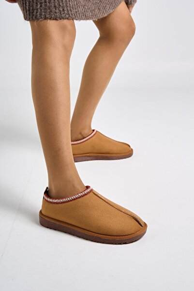 Bestyle Γυναικείες παντόφλες Stella με ραφές από καστόρι με λεπτομέρειες