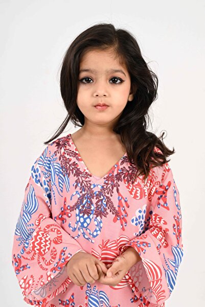 LINELLE جلابية أطفال - قاعدة وردية مع طبعة زهور تجريدية متعددة الألوان وتفاصي...