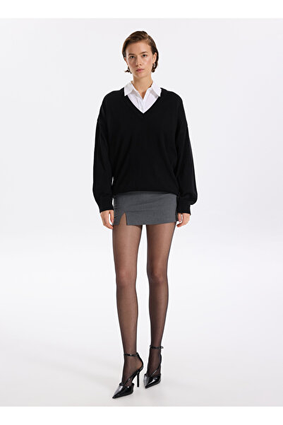 Fabrika Siyah Kadın V Yaka Geniş Fit Düz Kazak POOLL
