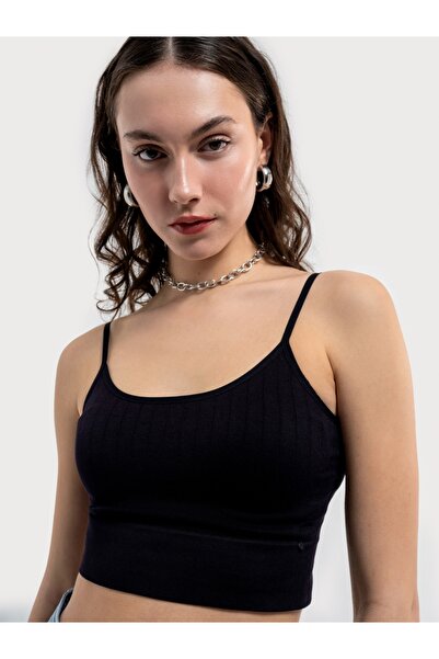 Loft Crop Female Athlete