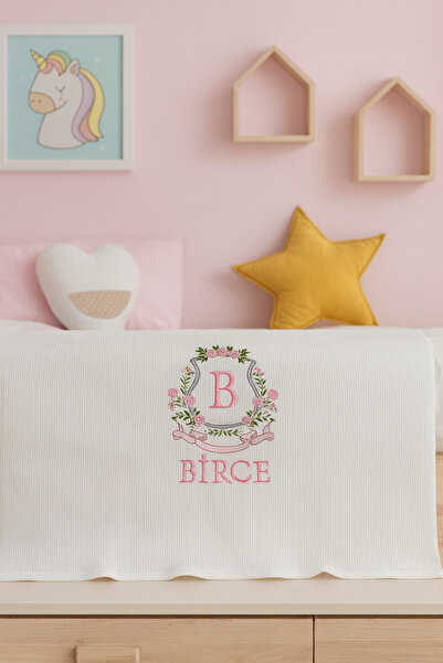 Nakışlı Tek Kız Bebek Battaniyesi - Hastane Çıkışı - Kişiselleştirilebilir - Royal Çerçeve Pembe