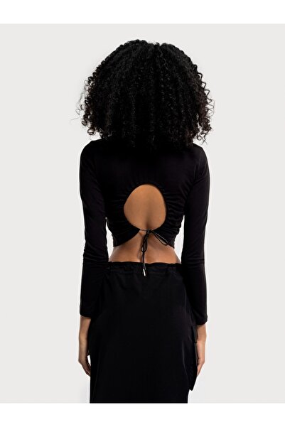 Loft Women's Fitted T-Shirt - U. Sleeve