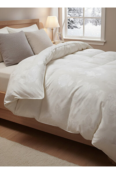 Boema Home Deco Winter duvet with goose down and feather, 140 x 200 cm, White with silver roses