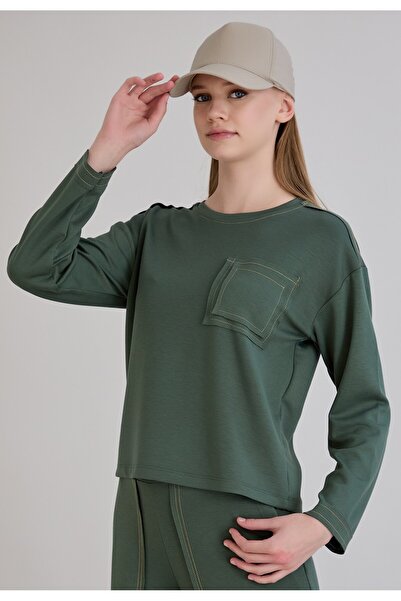 Sortie سويت شيرت نسائي بياقة دائرية وتفاصيل خياطة على الجيب، طول متوسط، مودال...