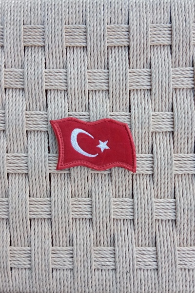 İZMİR ASKERİ MALZEME رقعة مطرزة بتصميم علم مخملي أحمر مموج