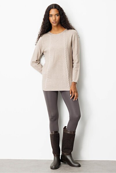 Desen Triko Γυναικείο πλεκτό πουλόβερ με σχισμές στο πλάι, ρυζόχρωμο πλεκτό βιζόν