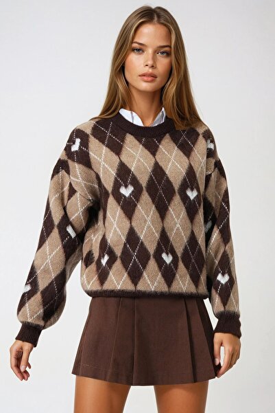 VAGGON Women's Brown Crew Neck Heart and Diamond Pattern Soft Sweater Vs01008