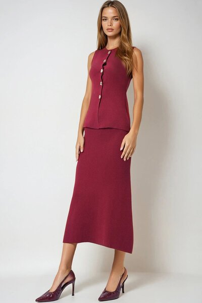 VAGGON Women's Burgundy Accessory Buttoned Vest and Maxi Skirt Knitwear Set Vs01003