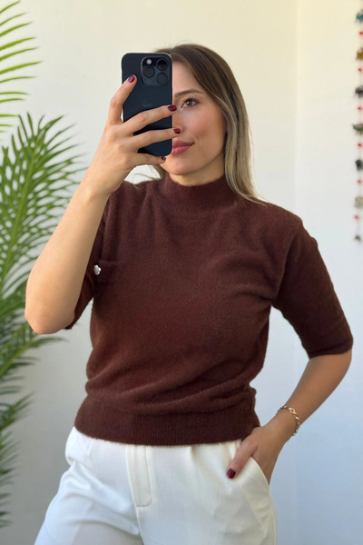 Kubos Moda Pulover tricotat maro cu mânecă scurtă și detaliu de buzunar pe ju...