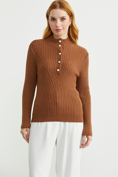 Sementa سترة تريكو بياقة عالية وأزرار أمامية - لون أسمر