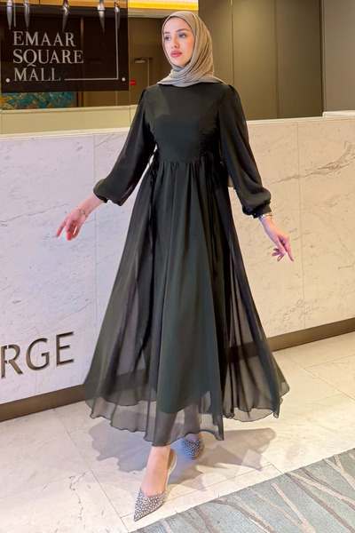 Tesettür Diyarı Rochie de seară din șifon cu legătură laterală, model Zühre -...