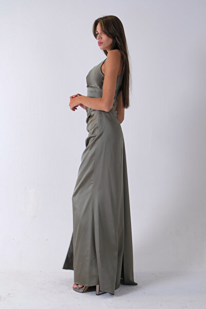 Feminist Gümüş Askı Detaylı Yırtmaçlı Straplez Abiye Haki 0801023