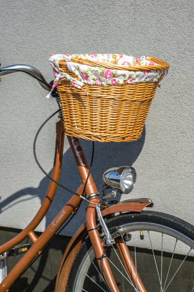 Other wicker bicycle basket with handlebar insert, click flowers, plug-in