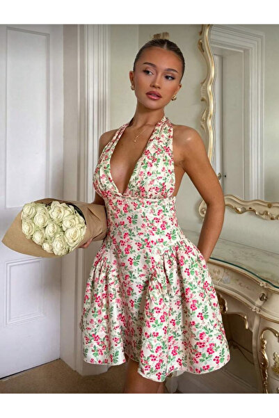 La Saade فستان تشيري بلوم - فستان بتصميم زهور مربوطة حول الرقبة من Pinterest